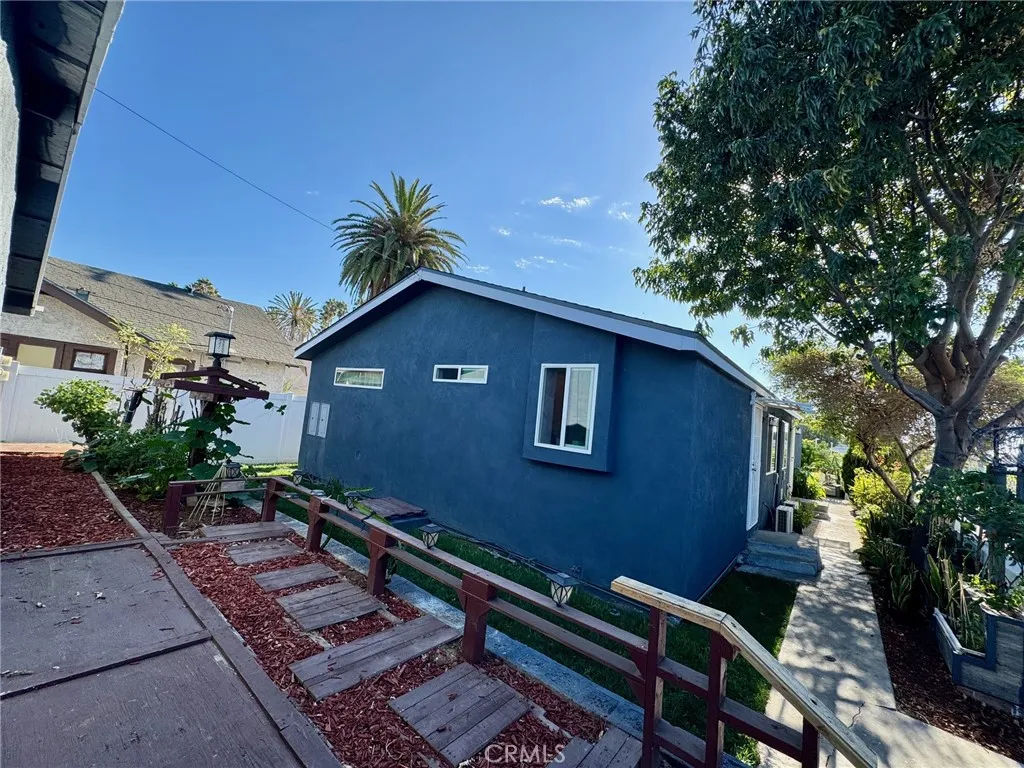 1238 Magnolia Avenue, Long Beach, California 90813 home-pic-2
